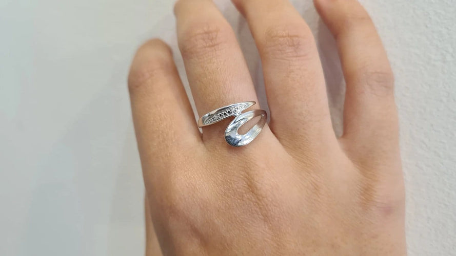 Bague 55 Bague en or blanc 18 carats 58 Facettes