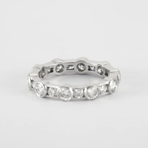 Bague 52 Bague en or blanc 18 carats et diamants 58 Facettes
