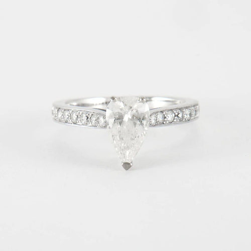 Bague 52 Bague en or blanc 18 carats et diamants 58 Facettes