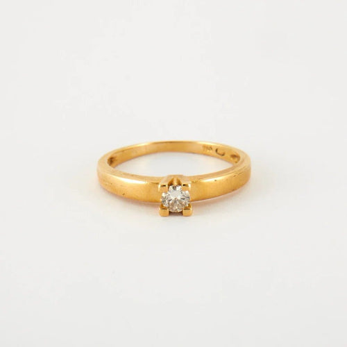 Bague 52 Bague en or jaune 18 ct et diamants 58 Facettes