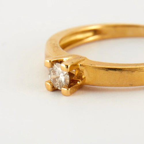 Bague 52 Bague en or jaune 18 ct et diamants 58 Facettes