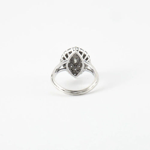 Bague 48 Bague en or blanc 14 ct et diamants 58 Facettes
