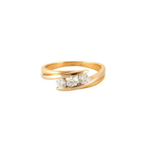Bague 57 Bague en or jaune 18 ct et diamants 58 Facettes