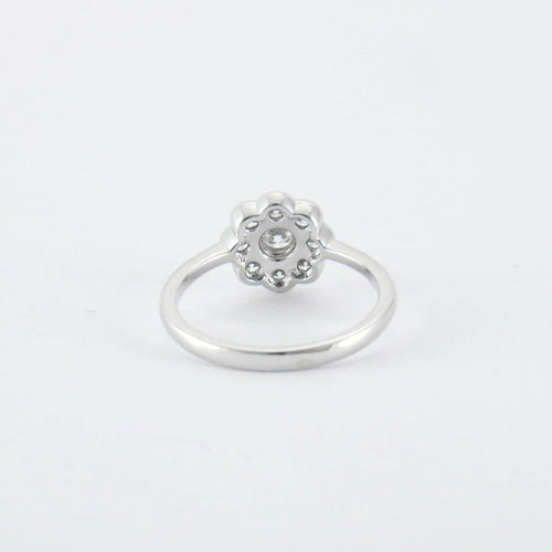 Bague 53 Bague en or blanc 18 ct et diamants 58 Facettes