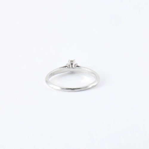 Bague 49 Bague en or blanc 18 ct et diamants 58 Facettes
