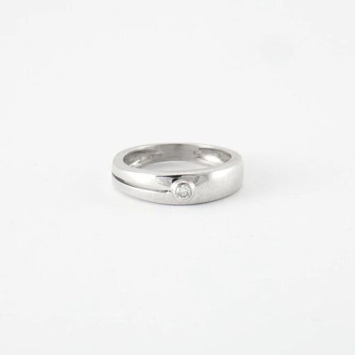 Bague 48 Bague en or blanc 18 ct et diamants 58 Facettes