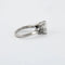 Bague 50 Bague en or blanc 18 ct et diamants 58 Facettes