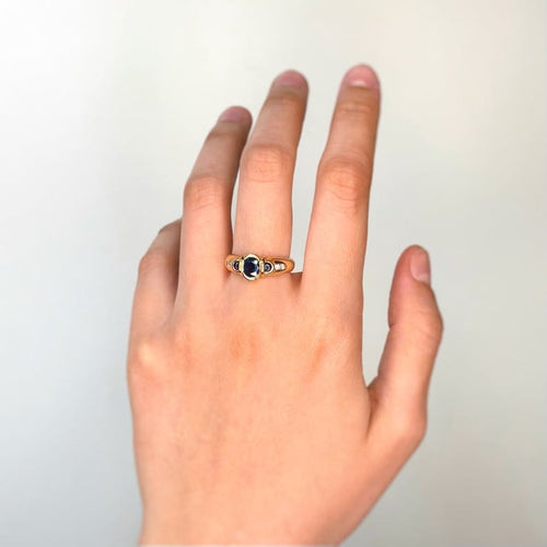 Bague 56 Bague en or jaune 750‰ sertie de saphirs et diamants 58 Facettes 260030R