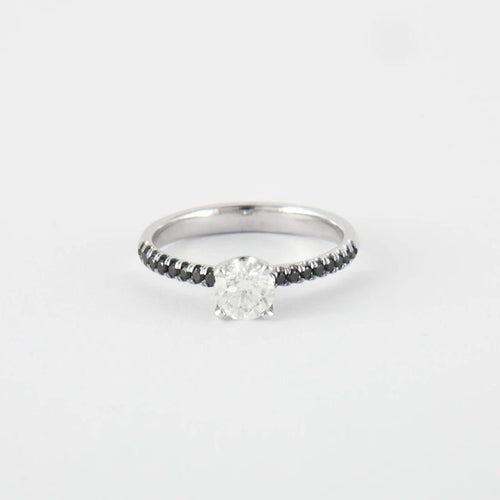 Bague 54 Bague en or blanc 14 carats, diamants noirs et blanc 58 Facettes