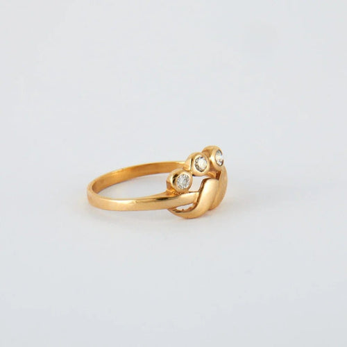 Bague 51 Bague en or jaune 18 carats et 3 diamants 58 Facettes