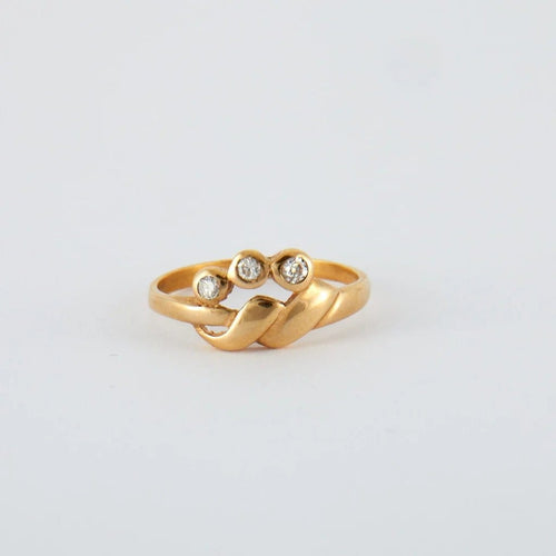 Bague 51 Bague en or jaune 18 carats et 3 diamants 58 Facettes