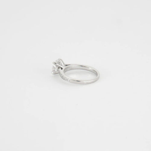 Bague 47 Bague en or blanc et diamants 1,23 ct 58 Facettes