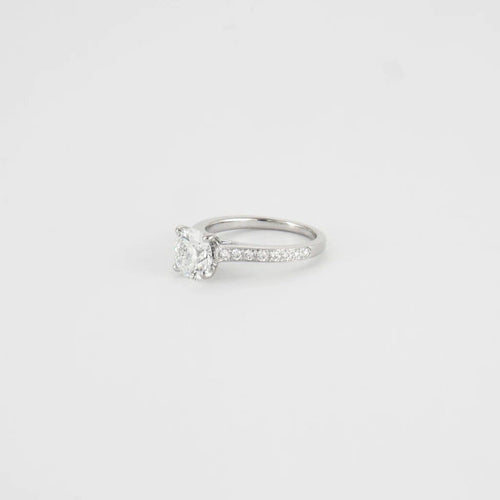 Bague 47 Bague en or blanc et diamants 1,23 ct 58 Facettes