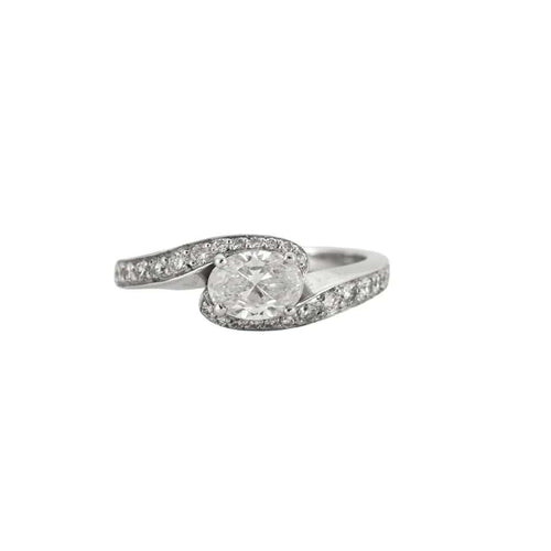 Bague 50.5 Bague en or blanc 18 carats et diamants 58 Facettes