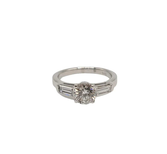 Bague 49.5 Bague en or blanc, diamant naturel et diamants baguette 58 Facettes