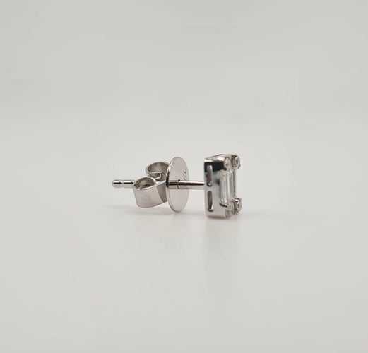 Boucles d'oreilles Boucles d'oreilles en or blanc et diamants baguettes 58 Facettes