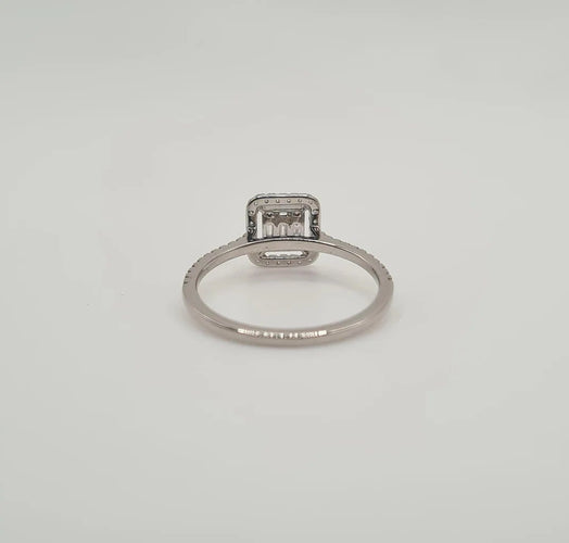 Bague 53 Bague en or blanc sertie de diamants baguettes 58 Facettes