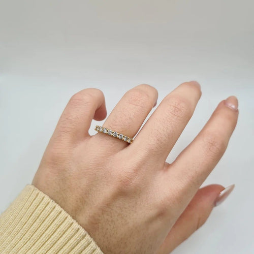 Bague 52 Demi-alliance en or jaune et diamants 58 Facettes