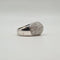 Bague 54.5 Bague bombée en or blanc et diamants 58 Facettes