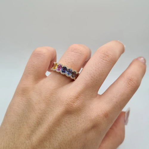 Bague 53 Bague en or rose 18 carats, diamants et saphirs multicolores 58 Facettes