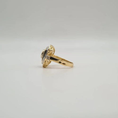 Bague 54 Bague en or jaune, saphirs et diamants 58 Facettes