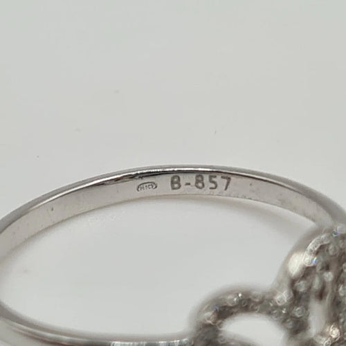 Bague 51.5 Bague papillon en or blanc et diamants 58 Facettes