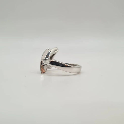 Bague 54 Bague étoile en or blanc et diamants 58 Facettes