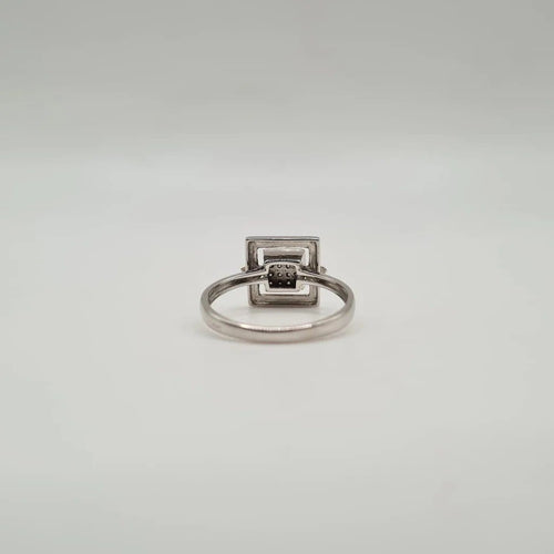 Bague 54 Bague carrée en or blanc 18 carats et diamants 58 Facettes