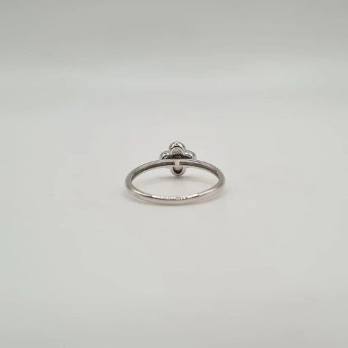 Bague 54 Bague fleur en or blanc 18 carats et diamant 58 Facettes