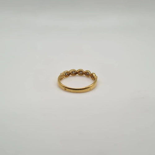 Bague 55 Demi-alliance en or jaune 18 carats et diamants 58 Facettes