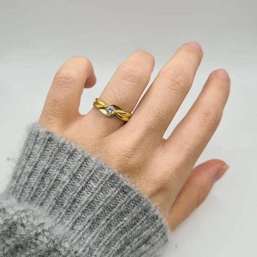 Bague 54 Bague en or jaune 18 carats sertie d’un diamant 58 Facettes