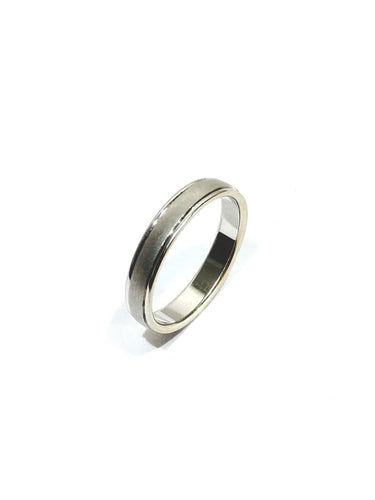 Bague 58 Alliance homme en or blanc 18 carats 58 Facettes