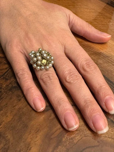 Bague 51.5 Bague en or jaune 18 carats et perles 58 Facettes