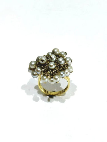 Bague 51.5 Bague en or jaune 18 carats et perles 58 Facettes