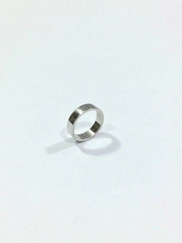 Bague 47.5 Alliance large en or blanc 18 carats 58 Facettes