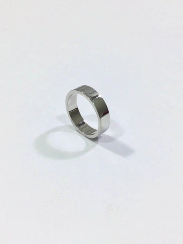 Bague 47.5 Alliance large en or blanc 18 carats 58 Facettes
