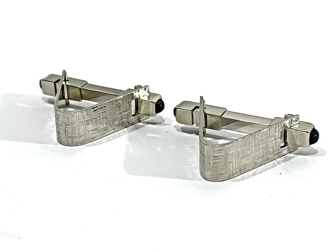 fb82f267-bfb7-4586-056a-98c34f73ac00