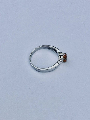 Bague 57 Bague en or blanc 18 carats avec citrine et diamants 58 Facettes