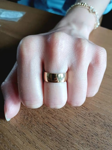 Bague 51 Alliance femme large en or jaune 18 carats 58 Facettes 2858/1