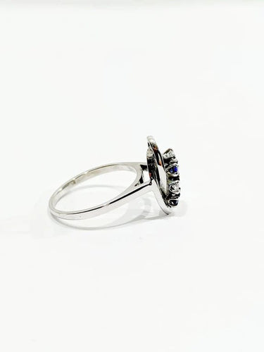 Bague 52 Bague en or blanc 18 carats avec diamants et saphirs 58 Facettes 1694/1