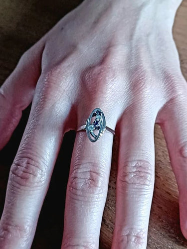 Bague 52 Bague en or blanc 18 carats avec diamants et saphirs 58 Facettes 1694/1