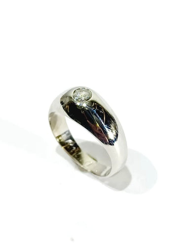 Bague 50 Bague dôme en or blanc 18 carats et diamant 58 Facettes