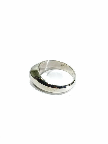 Bague 50 Bague dôme en or blanc 18 carats et diamant 58 Facettes
