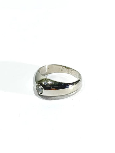 Bague 50 Bague dôme en or blanc 18 carats et diamant 58 Facettes