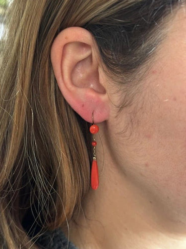 Boucles d'oreilles Boucles d'oreilles pendantes en or jaune 18 carats et corail 58 Facettes