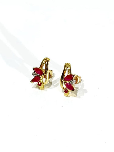 Boucles d'oreilles Boucles d’oreilles en or jaune 18 carats, diamants et rubis 58 Facettes