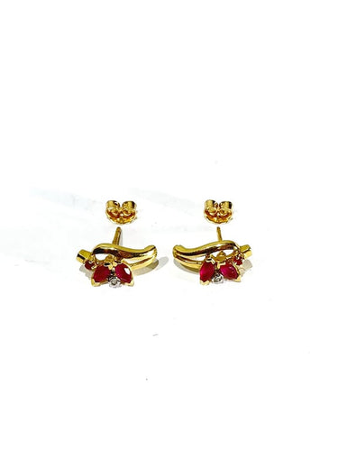 Boucles d'oreilles Boucles d’oreilles en or jaune 18 carats, diamants et rubis 58 Facettes