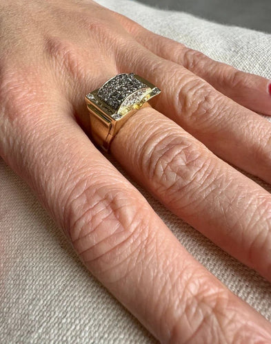 Bague 57 Bague pavée en or 18 carats avec 44 diamants 58 Facettes