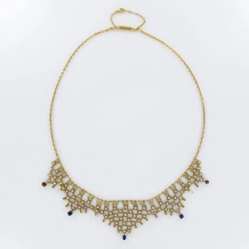 Collier Collier draperie ancien en or jaune 18 carats, saphirs, rubis et perles 58 Facettes 15-168