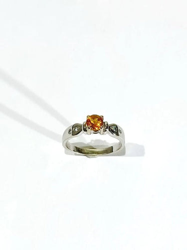 Bague 57 Bague en or blanc 18 carats avec citrine et diamants 58 Facettes